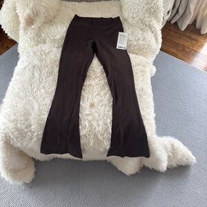 lululemon athletica NWT Women’s Brown Flared Leggings
